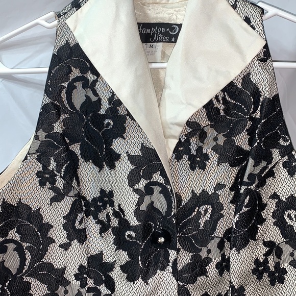 HAMPTON Nites Black and Ivory Lace Button up sleeveless blouse Size M - Picture 2 of 5